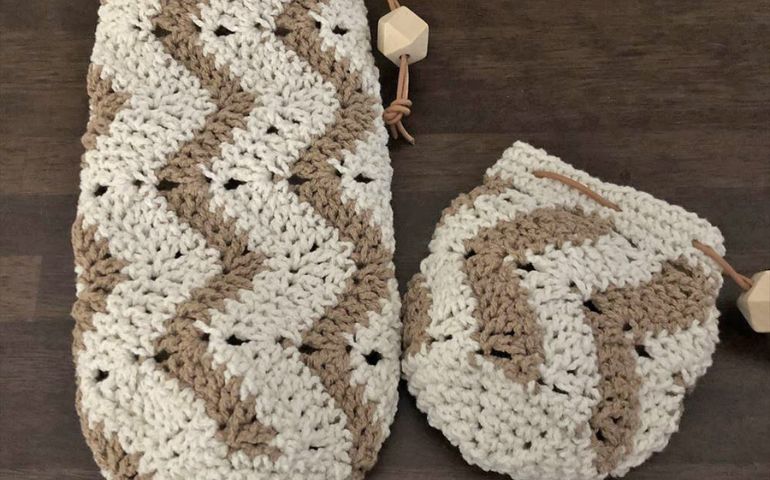 ペットボトルホルダーの無料編み図5選【簡単に作れる編み図と解説あり 