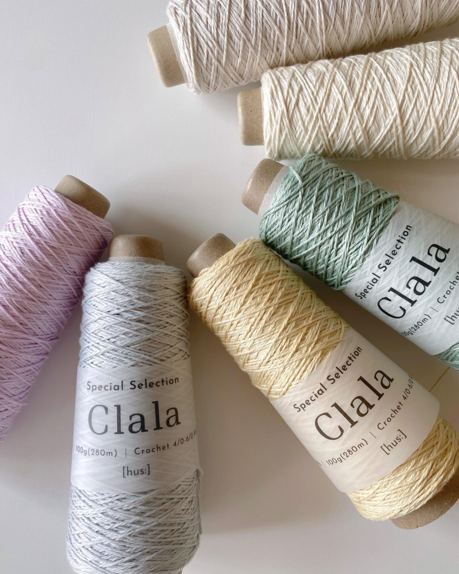 その他 hus: Clala やさしい色とともに、広がる編みもの時間｜新色Clalaと編みもの時間を